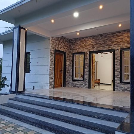 Green Valley Resort Thāl Екстериор снимка