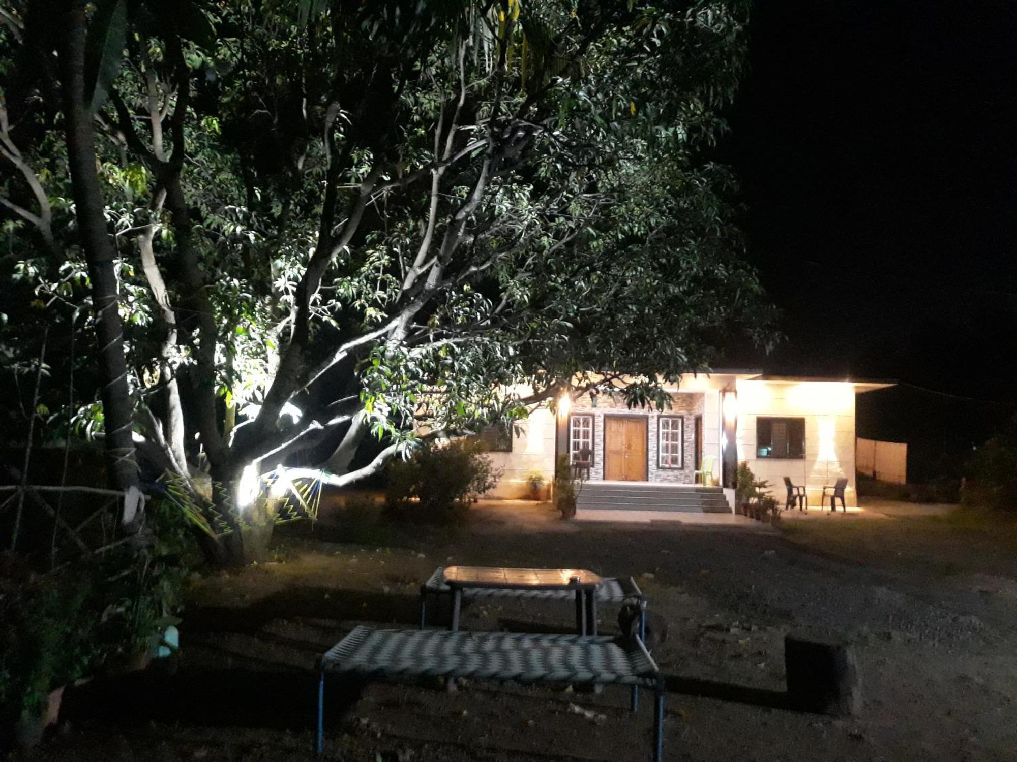 Green Valley Resort Thāl Екстериор снимка
